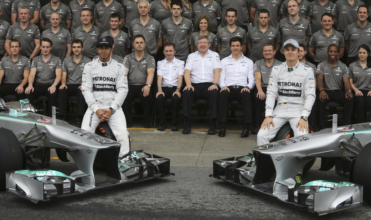 Lewisas Hamiltonas, Nico Rosbergas ir “Mercedes“ komanda
