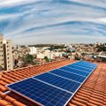 Saulės elektrinė prie namų: pirmieji žingsniai ir svarbiausi atsakymai
