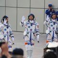 Trys kinų astronautai pakilo į Kinijos kosminę stotį „Tiangong“