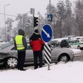 Vilniaus pakraštyje susidūrus „Audi“ ir „Toyota“ automobiliams, pranešta, kad nukentėjo moteris