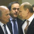 M. Platini: S. Blatteris privalo pasitraukti