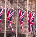 Britanijos premjerė gavo parlamento mandatą atnaujinti derybas dėl „Brexit“ susitarimo