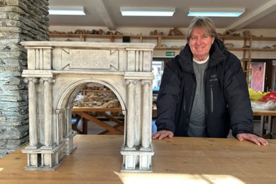 Archeologai Serbijoje atkasė Romos imperijos laikų Triumfo arką. Maketas