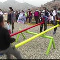 Peru sostinėje konfiskuoti ginklai panaudoti įrengiant vaikų žaidimų aikštelę