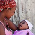 Karzygys.lt video – šūsnis melagingos informacijos: skelbia apie naują lytį ir iš Nigerijos moterų sviestui imamą pieną