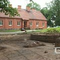 Kurtuvėnuose rasti bajorų Nagurskių dvaro prabangą bylojantys archeologiniai radiniai