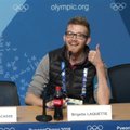 Netikėtai uždainavęs olimpiados darbuotojas pavergė susirinkusių žurnalistų širdis