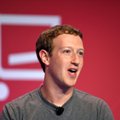 Iki griūties pardavęs „Facebook“ akcijų, Zuckerbergas „sutaupė“ 45 mln. JAV dolerių