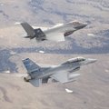 Naujutėlaitis F-35 oro mūšyje gauna į kaulus nuo veterano F-16