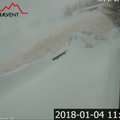 Internetinė vaizdo kamera užfiksavo sniego griūtį Šveicarijoje