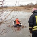 Tebevykdoma dingusio krakiškio paieška: gelbėtojai žvalgė Nevėžio upę
