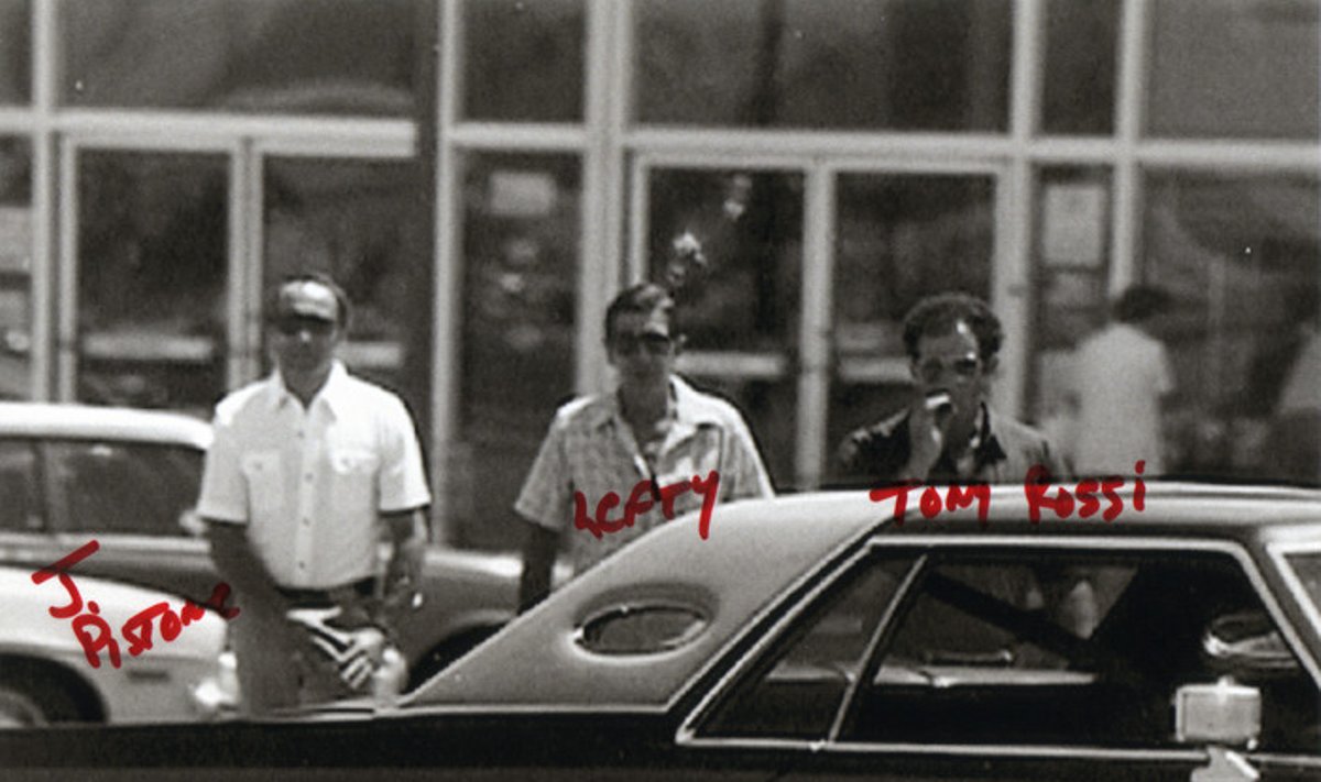 FTB stebimo Josepho Pistone (dar žinomo kaip Donnie Brasco), Benjamino "Lefty" Ruggiero ir Edgaro Robbo (dar žinomo kaip Tony Rossi) nuotrauka, 1980-ieji
