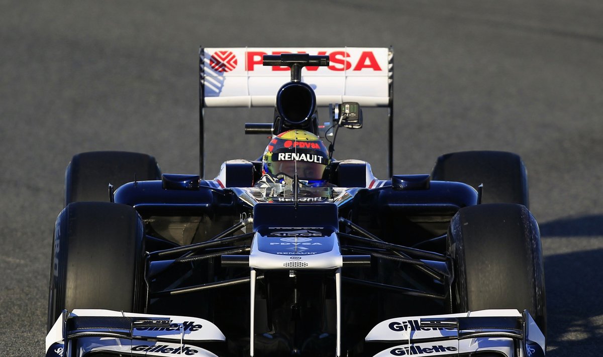 Pastoras Maldonado su "Williams" automobiliu 