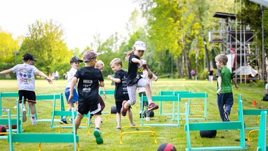 Unikaliu lengvosios atletikos projektu „Kids’ Athletics” sieks sudominti vaikus sportu