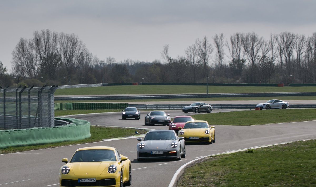 "Porsche" lietuviams suteikė išskirtinę progą susipažinti su naujuoju 911 modeliu