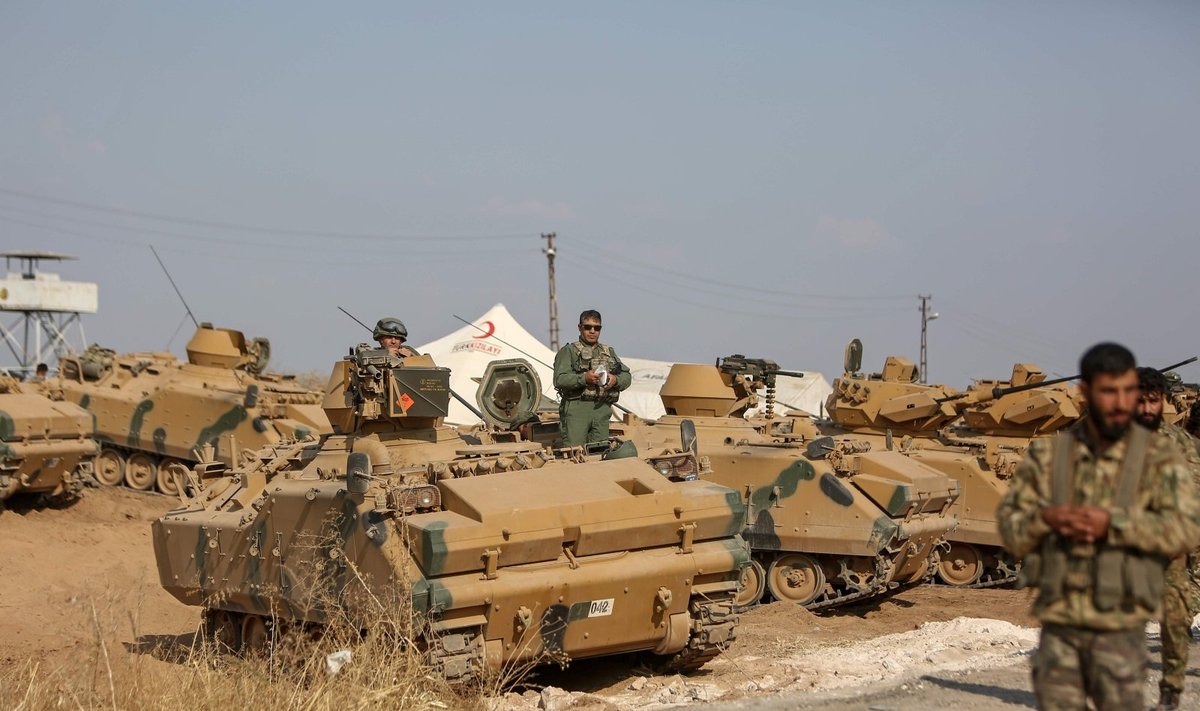 Turkijos pajėgos Sirijos pasienyje