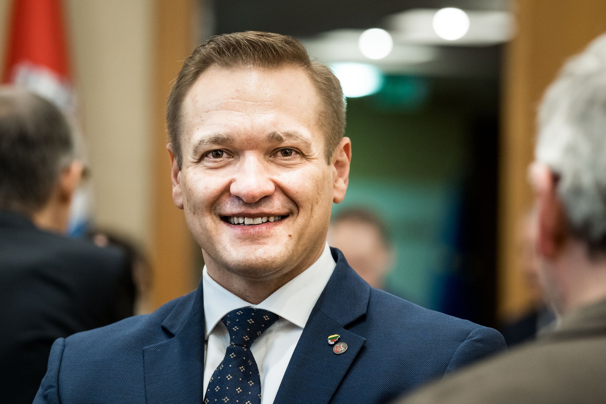Buvęs vidaus reikalų ministras Misiūnas davė advokato priesaiką - Delfi
