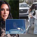 Parduodamas prabangus Kim Kardashian automobilis: didelę kainą nustelbia viena aplinkybė
