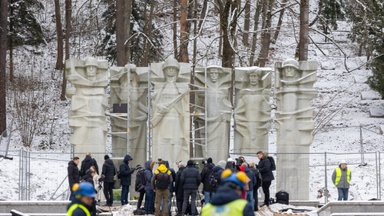 Vilnius starts dismantling Soviet sculptures despite UN committee warnings