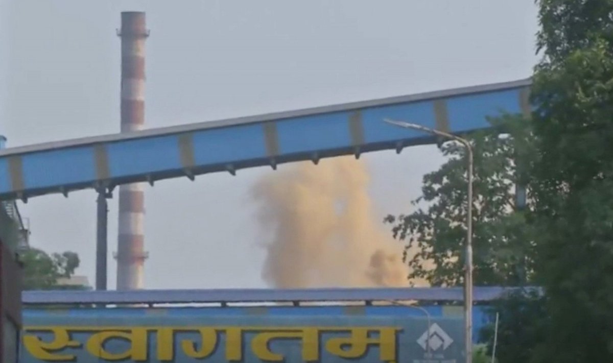 Indijos plieno gamykloje per galingą sprogimą žuvo devyni žmonės
