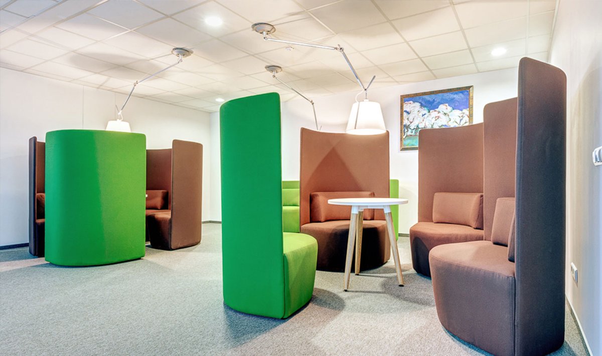 Lietuviško dizaino baldai savo vietą rado NATO būstinėje