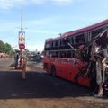 Vietname autobusui susidūrus su sunkvežimiu žuvo 11 žmonių