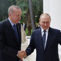 Putinas prieš svarbius rinkimus gyrė Erdoganą