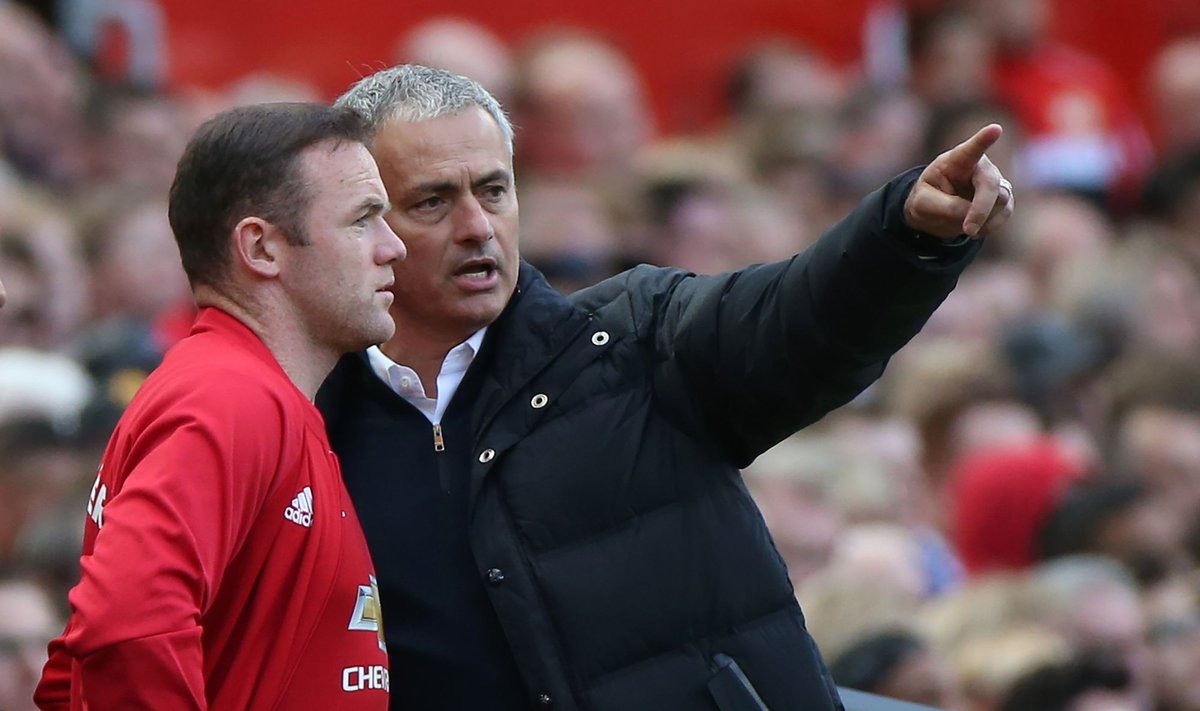 Wayne'as Rooney ir Jose Mourinho