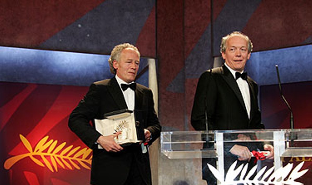 Broliai Jean-Pierre ir Lucas Dardenne iš Belgijos tarptautiniame Kanų kino festivalyje už savo realistinę socialinę dramą "Kūdikis" ("L'enfant") apdovanoti "Auksine palmės šakele". 