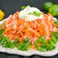 Gaivios morkų ir ridikėlių salotos – naujas mėgstamiausias pavasario receptas