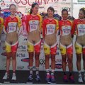 Kolumbijos dviratininkės nustebino savo apranga - jos atrodo nuogos