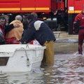 Prancūzijoje potvynių aukų padaugėjo iki 14, vieno žmogaus tebeieškoma