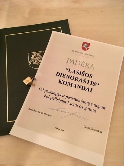 Aplinkos ministerijos įteikta padėka „Lašišos dienoraščio“ komandai