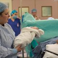 Kūdikiai, gimę po cezario pjūvio ir natūraliai: mokslininkai atrado svarbų skirtumą, kuris gali lemti ateities ligas