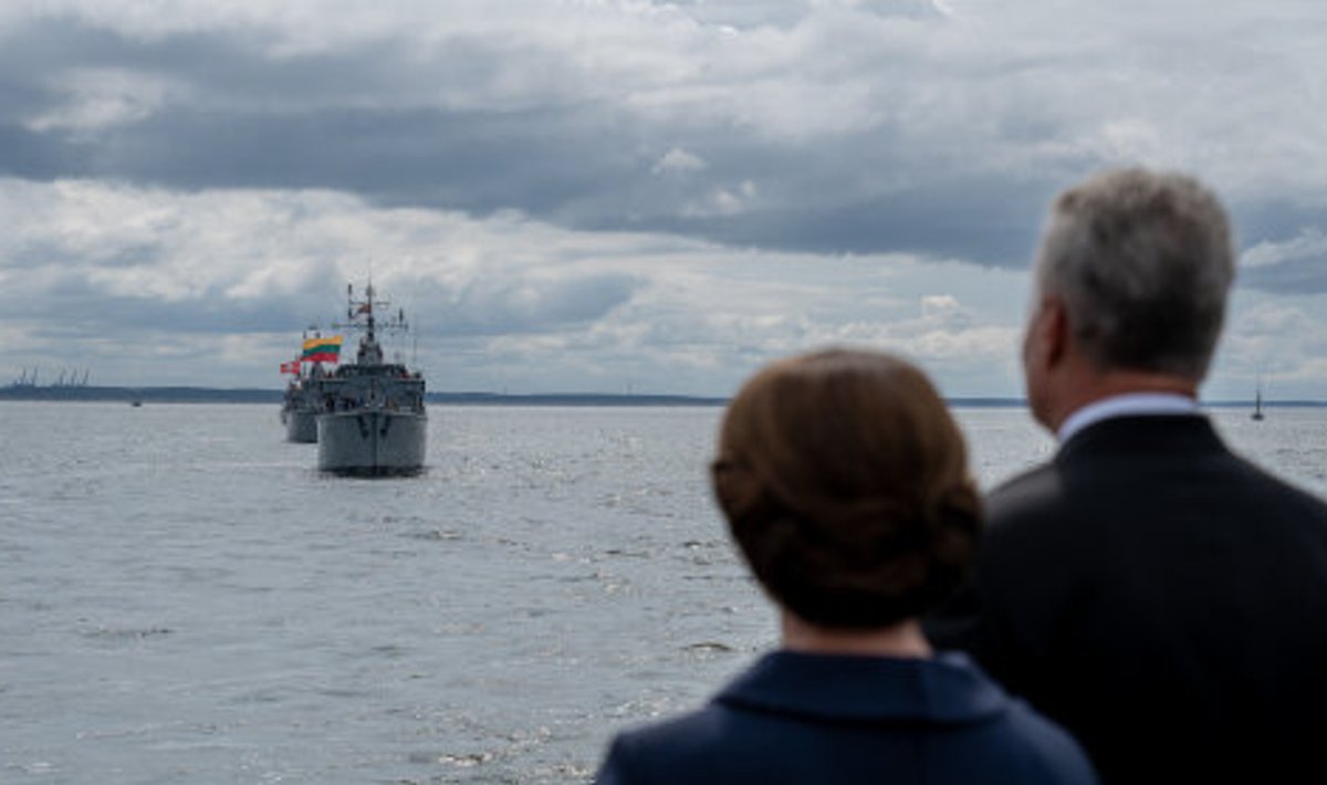 Prezidentas Gitanas Nausėda ir pirmoji ponia Diana Nausėdienė pagerbė žuvusiuosius Baltijos jūroje