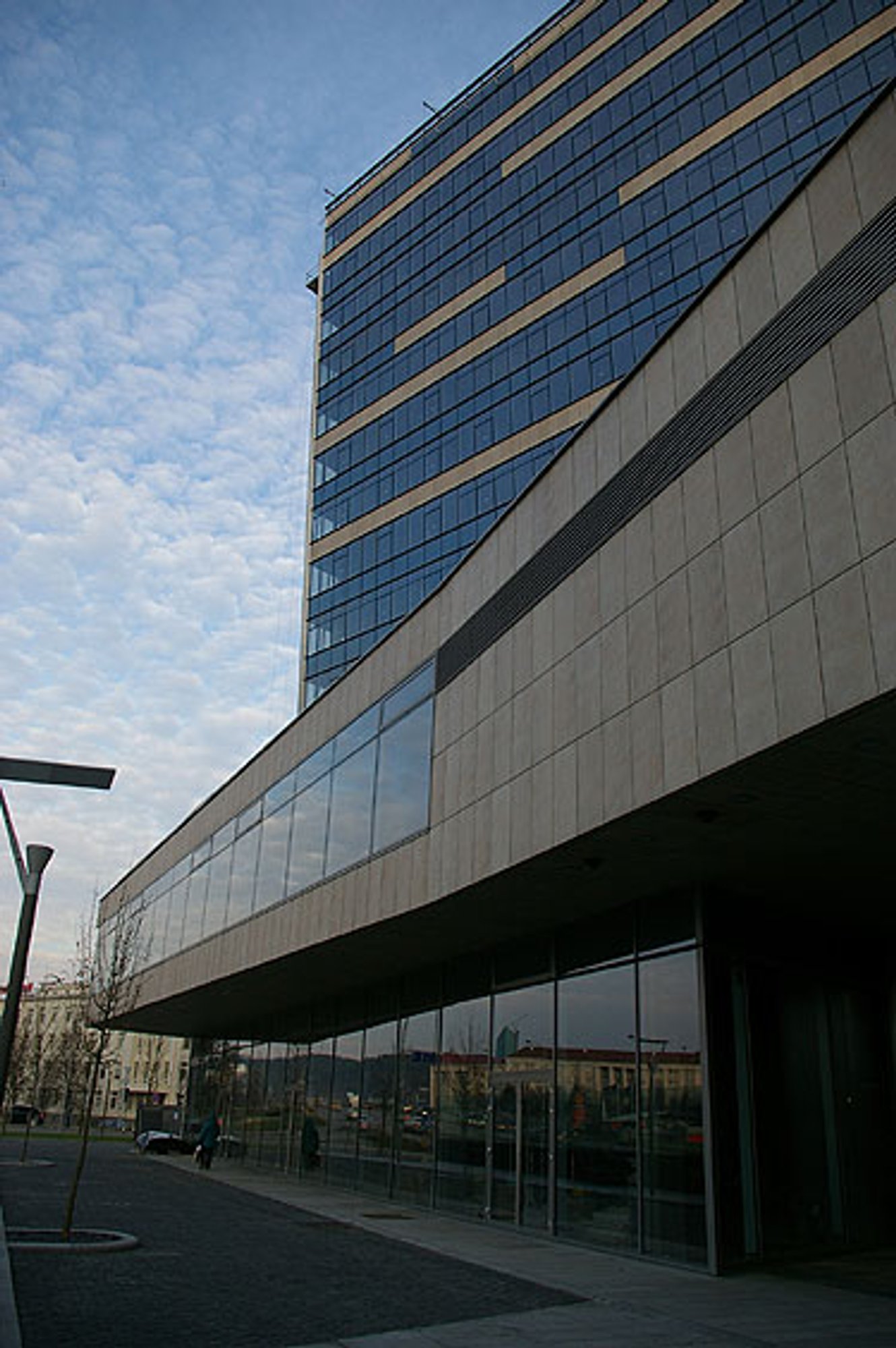 „Baltic Property Trust“ įsigijo vieną „Vilniaus vartų“ pastatą Delfi