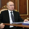 Putinas sudarė sąlygas laikinai perimti Rusijoje esančio užsienio turto kontrolę