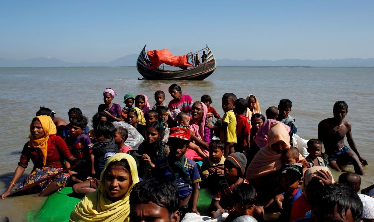 JT pabėgėlių agentūra prašo padėti rasti jūroje dreifuojantį rohinjų laivą
