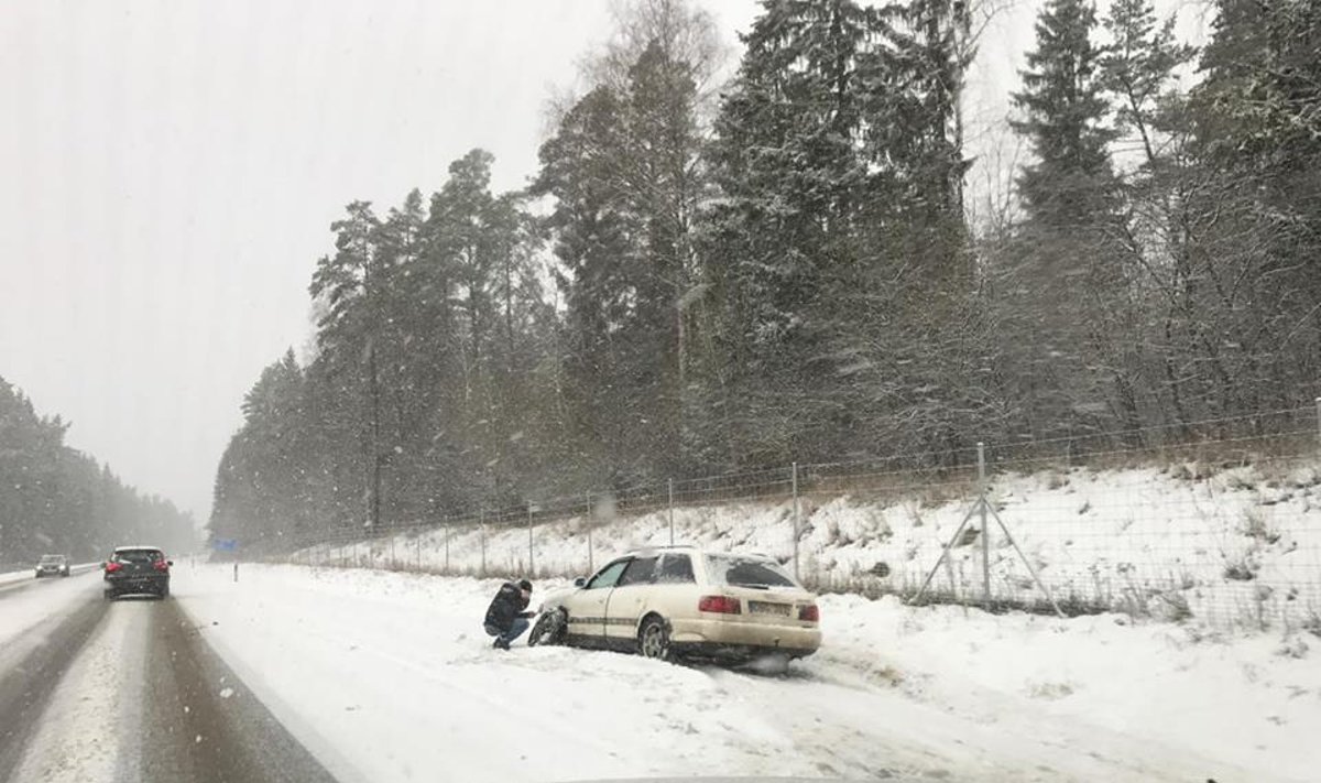 Difficult driving conditions in Lithuania