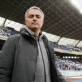Anglijos spauda: J. Mourinho pasirašė sutartį su „Chelsea“ klubu