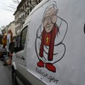 Aktyvistės ragina Ratzingerį nebesinaudoti popiežiaus vardu