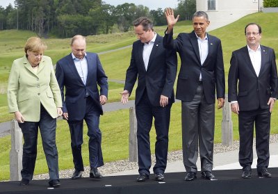 Angela Merkel, Vladimiras Putinas, Davidas Cameronas, Barackas Obama, Francois Hollande'as