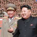 Šiaurės Korėja oro šou pademonstravo pilotų sugebėjimus ir atnaujintą oro uostą