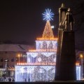 В знак солидарности с Украиной в разных муниципалитетах Литвы на час отключат праздничное освещение