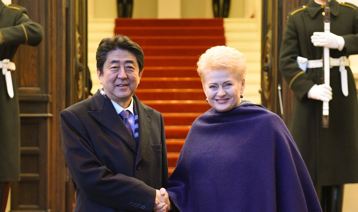 Shinzo Abe and Dalia Grybauskaitė