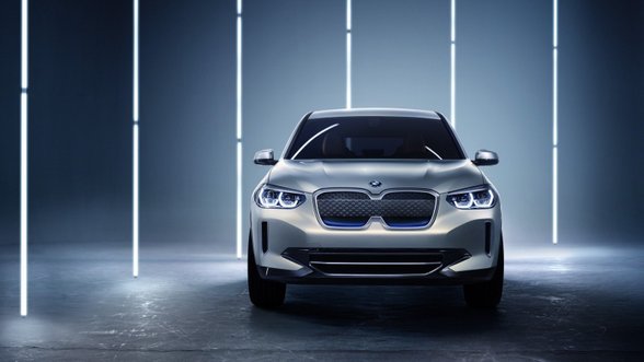 Pekine pristatytas trečiasis BMW elektromobilis: koncepcinis „iX3“