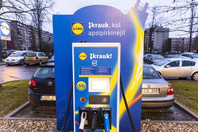 Lidl elektromobilių įkrovimo stotelė