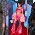 Raudonuoju „MTV EMA 2016“ kilimu žengė šimtai garsenybių: kai kurių apdarai kėlė nuostabą