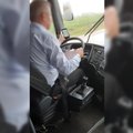 Keleivė užfiksavo akiplėšišką autobuso vairuotojo elgesį – dar labiau šokiravo jo komentaras