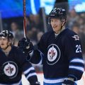 НХЛ: финн Лайне оформил второй хет-трик и вышел в лидеры